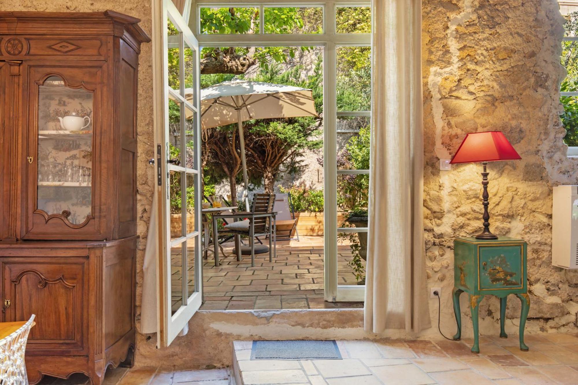 Chateau Hermitage De Combas Aparthotel Servian Exterior foto