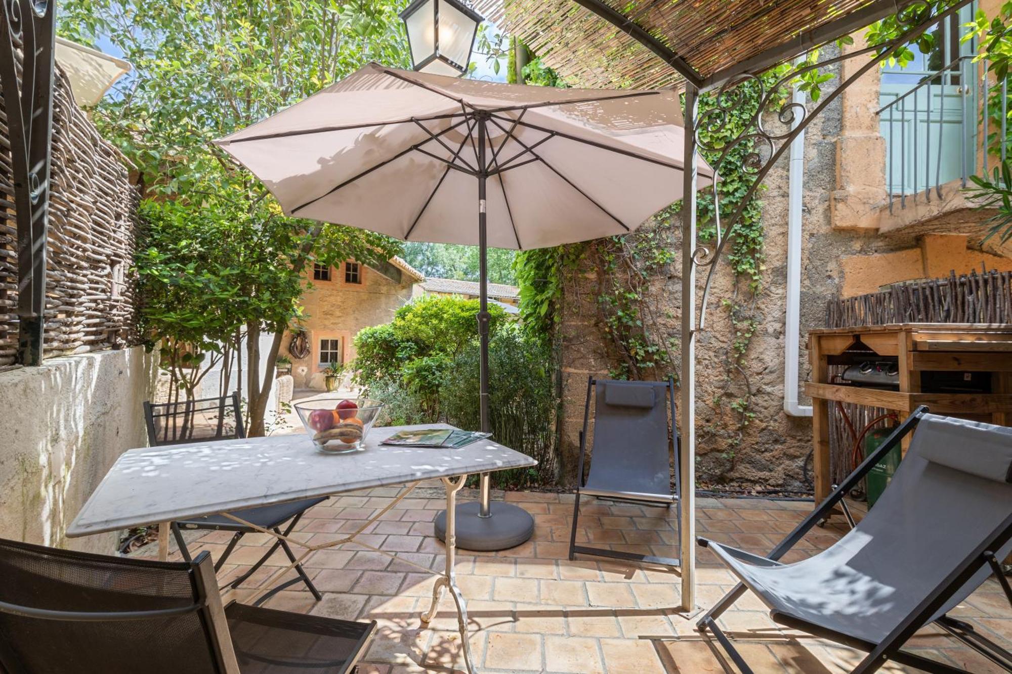 Chateau Hermitage De Combas Aparthotel Servian Exterior foto